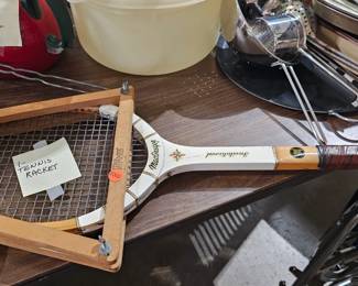TENNIS RACKET