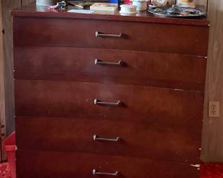 Chest of drawers