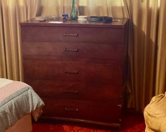 Retro chest of drawers