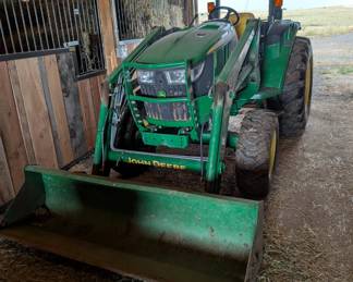 2014 JD 4044m 4wd.  490.6 hrs.    JD D170 loader 