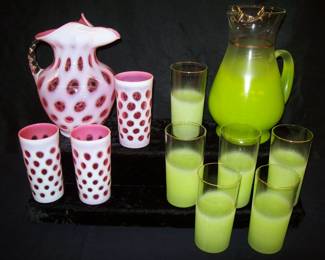 Cranberry coin dot pitcher Blendo pitcher w/glasses