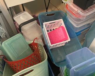 Storage container