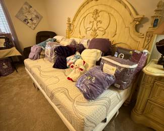 Adjustable Twin bed, King headboard 