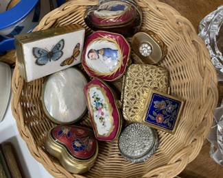 Assorted 'trinket/pill boxes'