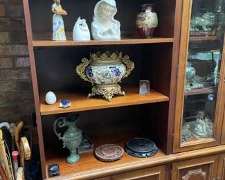 Book case 106 x 29  x 17"