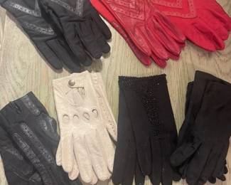 Ladies gloves.