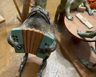 Frog bank figurine