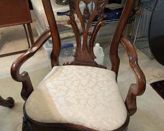 Arm chair with dining set.  Two arm chairs in set, 4 side chairs. Very good condition.