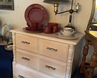 Chest of drawers - 4 drawers.  Set of dishes.