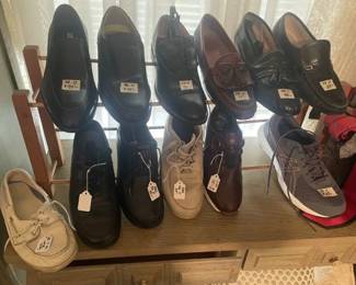 Men's Shoes - Size 11 - Name Brand.  Some hardly worn. Johnston & Murphy, Nike, Sass
