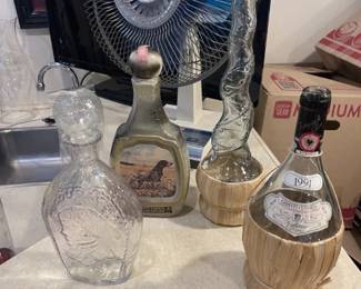 Asst'd Wine/liquor bottles