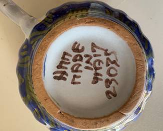 Hand -painted Italian majolica cup