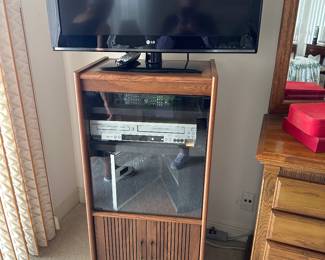 Stereo cabinet