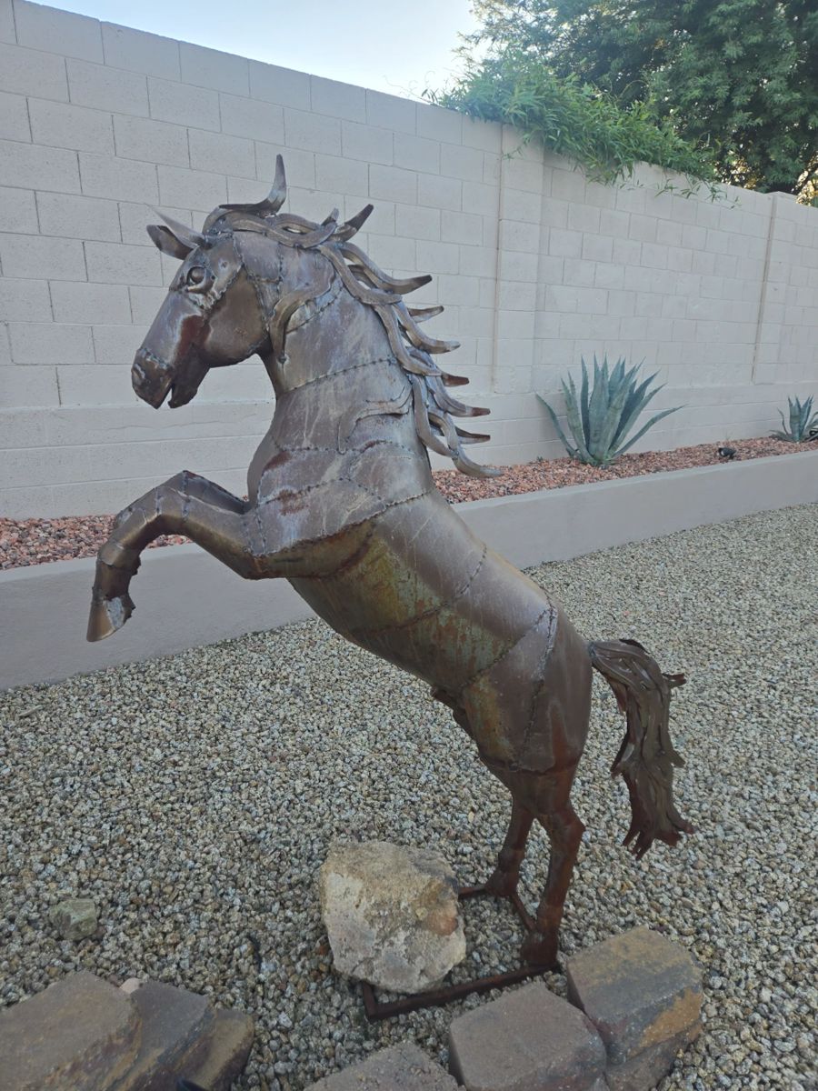 Metal Horse Sculptures 