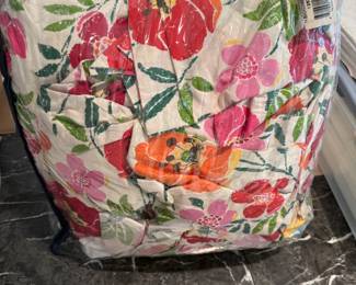 Pottery Barn Comforter - Queen