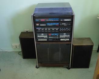 Yes, it works perfectly, and vintage too