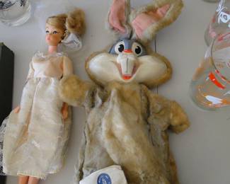 Vintage Bugs Bunny plush toy, from Warner Brothers, and made my Mattel, it does have some condition issues