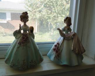 Dancing ladies in windowsill