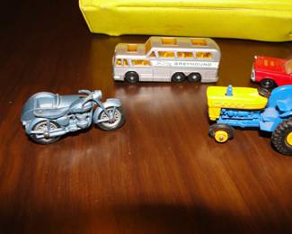 Various other Matchbox and Hot Wheel cars