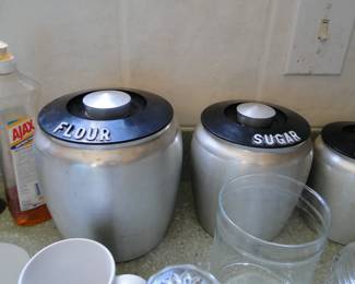 Reunited and it feels so good!  The spun aluminum Flour canister found all its wonderful spun aluminum family