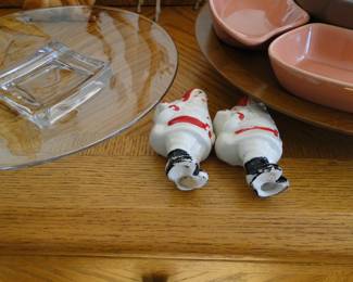 Salt and Pepper shakers, Santa Claus