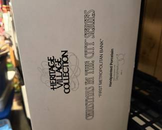 Department 56 Metropolitan Bank