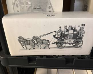 Department 56  Holiday Coach               