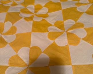 Lovely Vintage Butterscotch Yellow and White quilt face