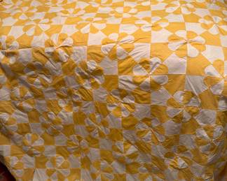 Lovely Butterscotch Yellow and white vintage quilt face