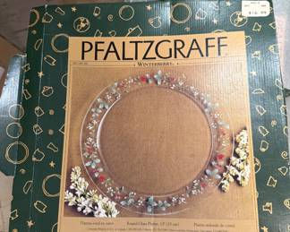 Pfaltzgraff Winterberry glass plate New Old Stock