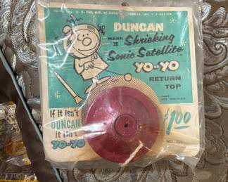 Duncan Shrieking Sonic Satellite Yoyo New Old Stock