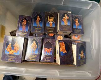 Fontanini Nativity set and manger