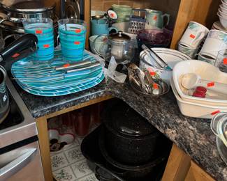Kitchenware small Hill pottery 