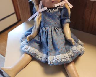 Doll, eyes open and close, no name located