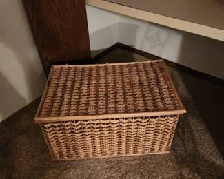 Wicker basket