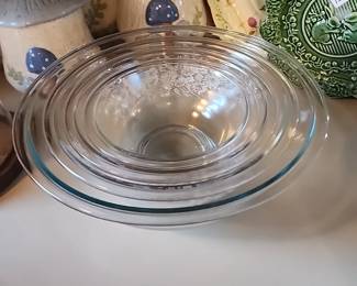 Pyrex White Lace Colonial Mist set of 5 bowls