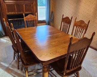 Same table without the leaf