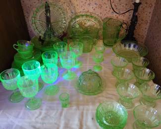 Uranium Depression dinner set