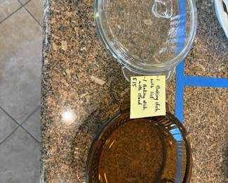 2 Pieces Kitchen $15