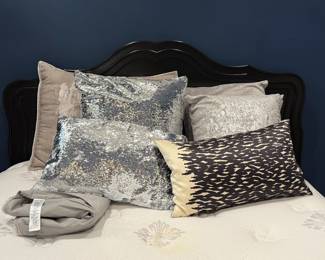 Set of 2 West Elm Shams and other pillows (7 Total) $50
