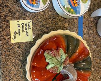 Cute Noahs Ark and Pumpkin Pie Dish $25