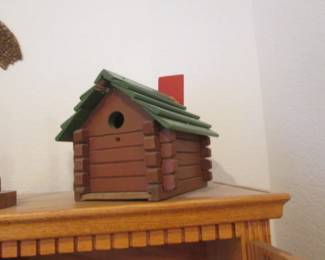 Log Bird House Model