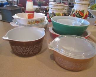 Vintage Corning Cook Ware, Lids & Bowls