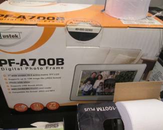 Mustek Digital Photo Frame #PF-A700B