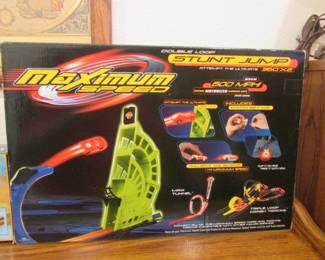 Stunt Jump Track Set, 2000