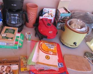 Kitchen Items & Small Appliances