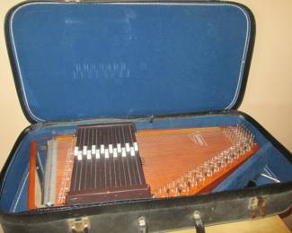 Oscar Schmidt Auto Harp with Case