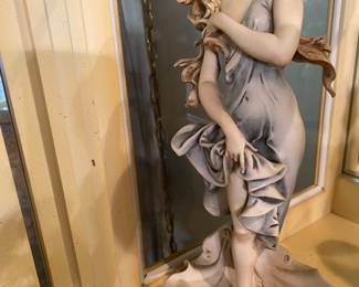 Guiseppe Armani Capodimonte "Venus" Signed