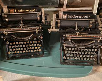 Antique 1909 Underwood Typewriters
