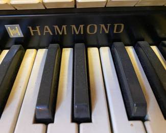 Vintage Hammond Organ